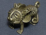 真鍮アニマル(ライオン・小)・ガーナ<アフリカのブロンズ彫刻：アフリカ雑貨アザライ