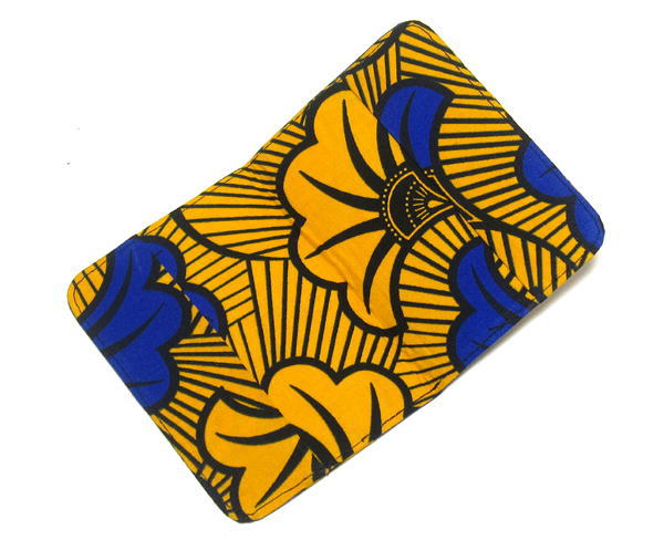パーニュ(アフリカンプリント)のパスポートケース・トーゴ<アフリカの雑貨