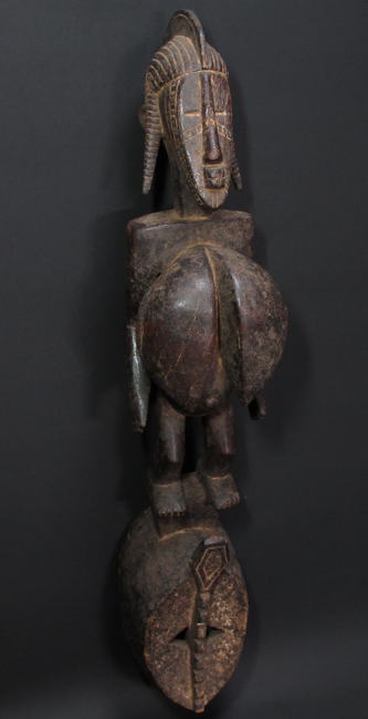 女性像のマスク<アフリカの仮面(木彫り)：アフリカ雑貨アザライ