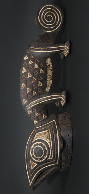 グルンシのカメレオンのマスク・ブルキナファソ＜アフリカの仮面(木彫り)