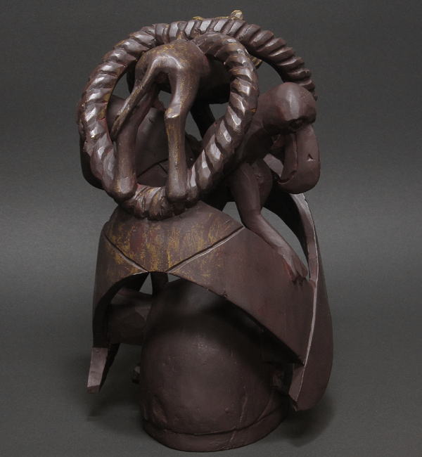 ヨルバのゲレデ(ヘルメット型頭上面)・ベナンorナイジェリア＜アフリカの仮面(木彫り)