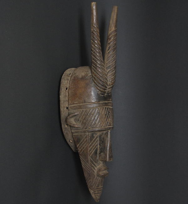 バンバラの二本角のマスク・マリ＜アフリカの仮面(木彫り)