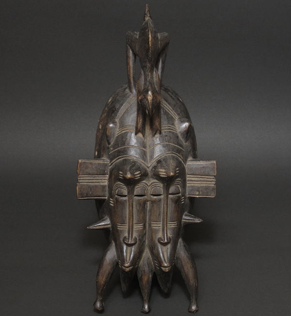 セヌフォのKpelyeマスク（双面）・コートジボワール＜アフリカの仮面(木彫り)
