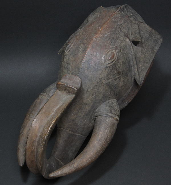 バウレのゾウのマスク・コートジボワール＜アフリカの仮面(木彫り)