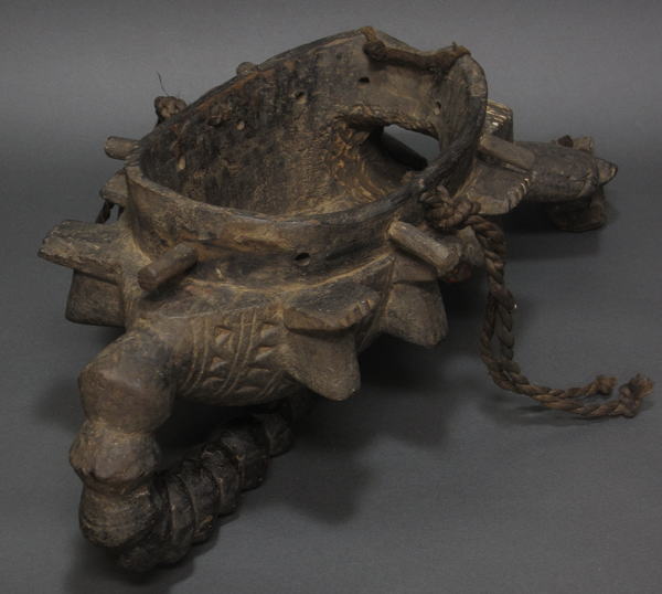 グルンシのサソリのマスク・ブルキナファソ＜アフリカの仮面(木彫り)