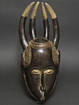 バウレorヤウレの四本角のマスク・コートジボワール＜アフリカの仮面(木彫り)：アフリカ雑貨アザライ
