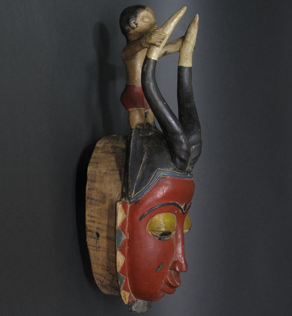 グロの彩色マスク・コートジボワール＜アフリカの仮面(木彫り)