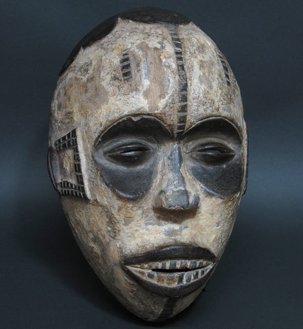 イボのマスク・ナイジェリア＜アフリカの仮面(木彫り)