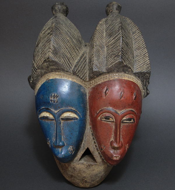 バウレの双子のマスク・コートジボワール＜アフリカの仮面(木彫り)