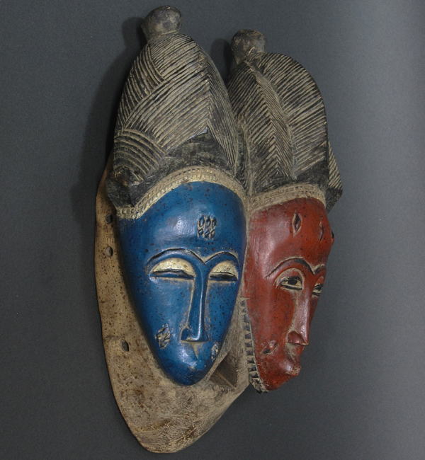 バウレの双子のマスク・コートジボワール＜アフリカの仮面(木彫り)