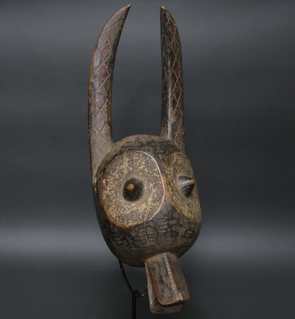 チャンバの野牛の頭上面・ナイジェリアorカメルーン＜アフリカの仮面(木彫り)