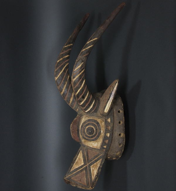 グルンシのレイヨウのマスク・ブルキナファソ＜アフリカの仮面(木彫り)