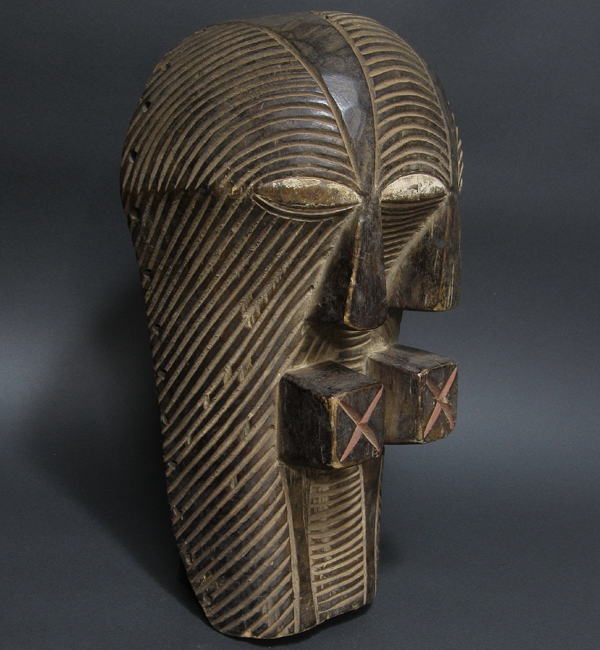 バソンゲのマスク(双面)・コンゴ民主共和国＜アフリカの仮面(木彫り)