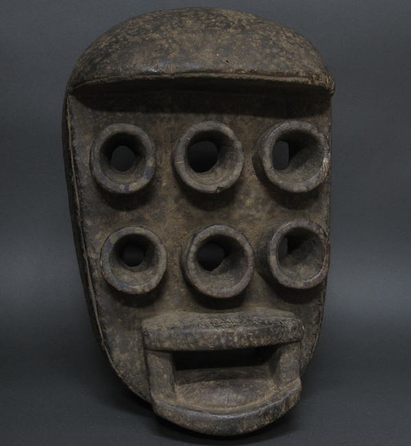 グレボの六つの目のマスク(大)・コートジボワール＜アフリカの仮面(木彫り)