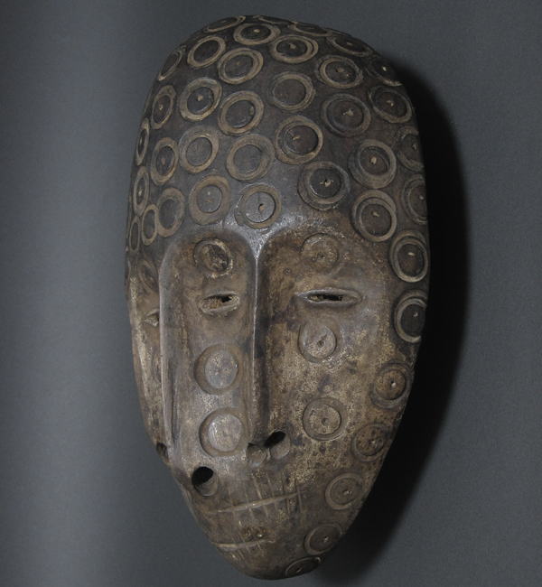 ���K�̎O�̊�̃}�X�N�E�R���S���勤�a�����A�t���J�̉���(�ؒ���)