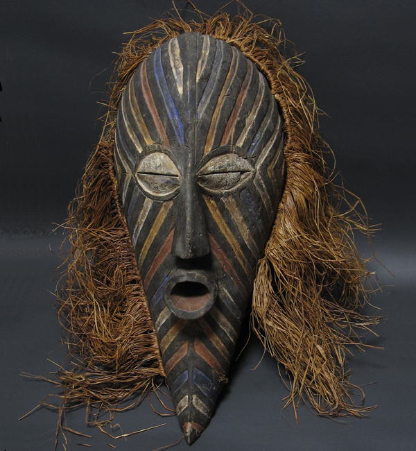 �o�\���Q�̃}�X�N(��)�E�R���S���勤�a�����A�t���J�̉���(�ؒ���)