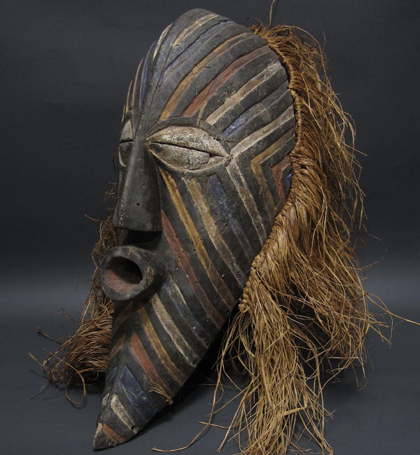 �o�\���Q�̃}�X�N(��)�E�R���S���勤�a�����A�t���J�̉���(�ؒ���)