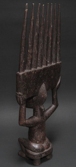 セヌフォの木彫りの櫛(大)・コートジボワール<アフリカの木彫り民具