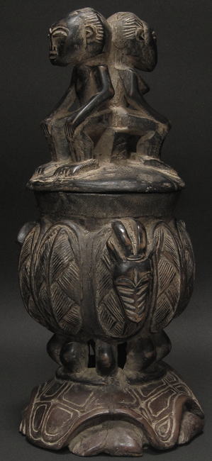 バウレの木彫りの占い箱・コートジボワール<アフリカの木彫り民具・祭具