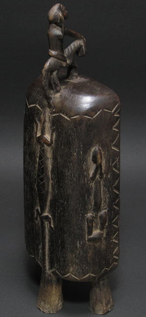 ドゴンの木彫り薬箪笥・マリ<アフリカの木彫り家具・民具