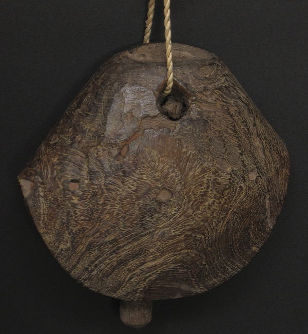 ソマリorアファールの木彫りのベル(ラクダ用・大)・エチオピア<アフリカの木彫民具