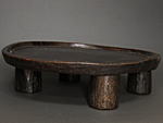 木彫りのコーヒー盆(四本足)・エチオピア<アフリカの木彫家具・民具：アフリカ雑貨アザライ