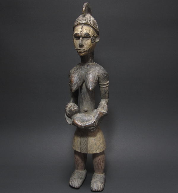 イボの母子像<アフリカの木彫り像：アフリカ雑貨アザライ
