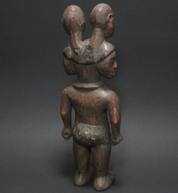 五つの頭のマミワタ像＜アフリカの木彫り像：アフリカ雑貨アザライ