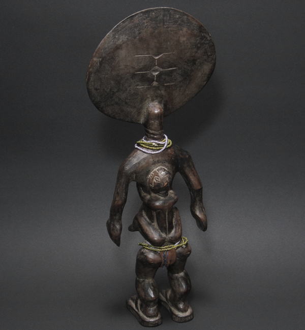 アシャンティのアクワバ人形（母子像・大）・ガーナ<アフリカの木彫り像