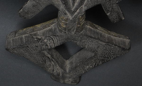 バコタの遺骨箱の守護像・ガボンorコンゴ共和国<アフリカの木彫り像