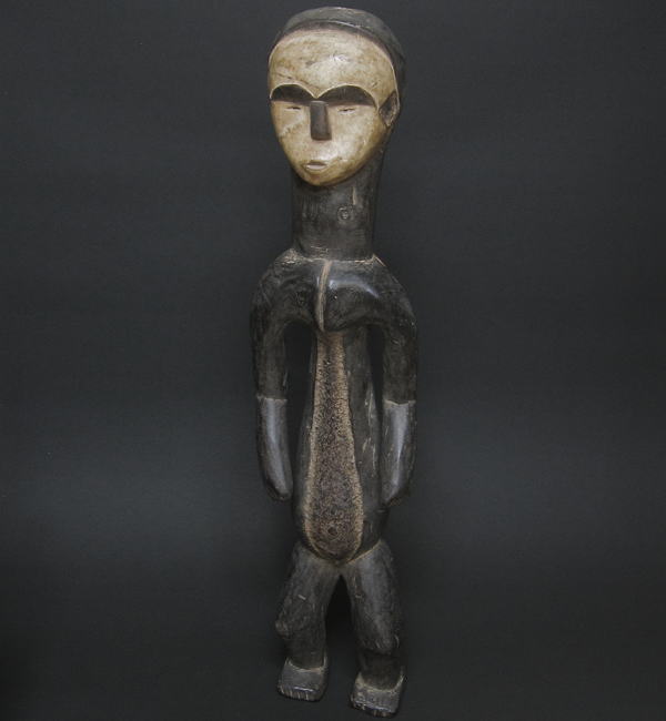 木彫り像<アフリカの木彫り像：アフリカ雑貨アザライ