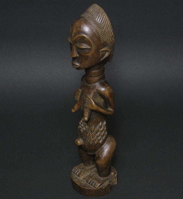 ルバの女性の祖霊像・コンゴ民主共和国(旧ザイール)<アフリカの木彫り像