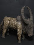ボボの雄牛の像・ブルキナファソ<アフリカの木彫り像