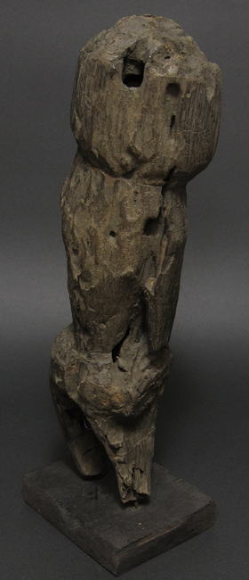 モバのTCHITCHERI像・トーゴ<アフリカの木彫り像