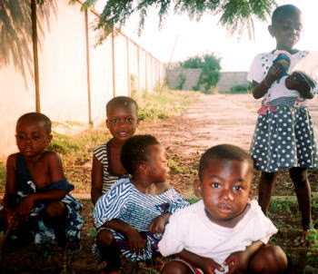 アシャンティ王国の都クマシの子供達：ガーナ