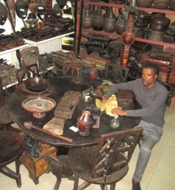 アジスアベバの骨董屋：エチオピア
