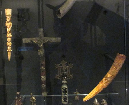 コンゴ王国時代の象牙彫刻