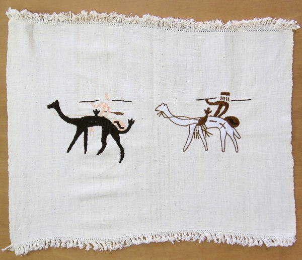 サハラの岩絵の刺しゅう布(小)・チャド<アフリカの布