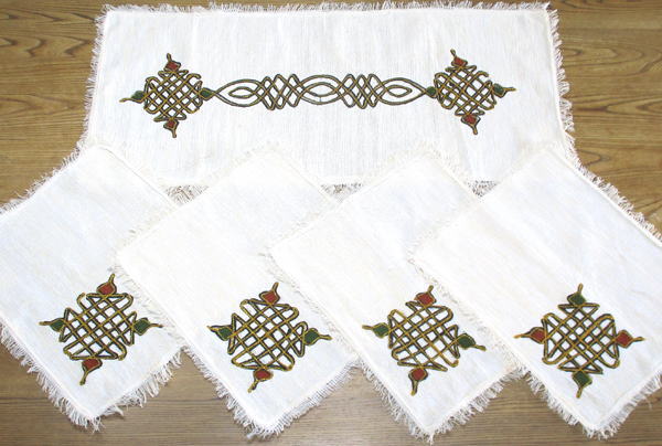 刺繍入りテーブルセンター・ランチョンマットセット・エチオピア<アフリカの布