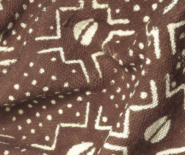 ボゴラン/泥染め(大)<アフリカの染め布：アフリカ雑貨アザライ