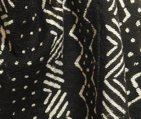 バンバラのボゴラン(泥染め)ストール/マフラー(黒)・マリ<アフリカの布