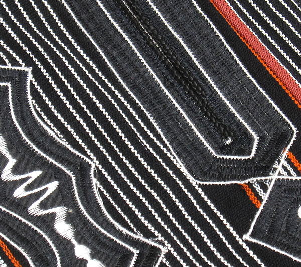 手織り縞布上着（刺繍入り)・ブルキナファソ<アフリカの衣服・伝統衣装